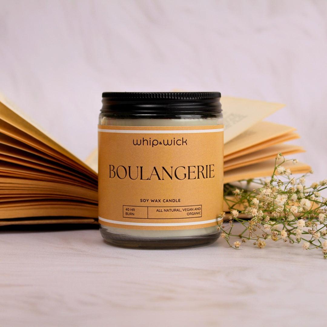 Boulangerie Scented Candle with rich notes of vanilla, tonka beans, baguette, and warm sugar, creating a cozy, bakery-inspired atmosphere.