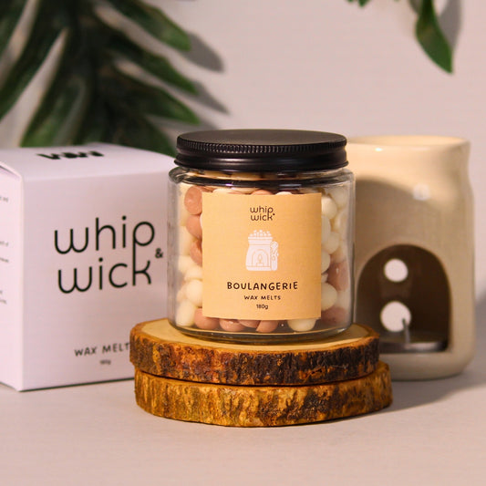 Boulangerie Wax Melts with a delicious blend of vanilla, tonka beans, baguette, and warm sugar, creating a cozy, bakery-inspired atmosphere.