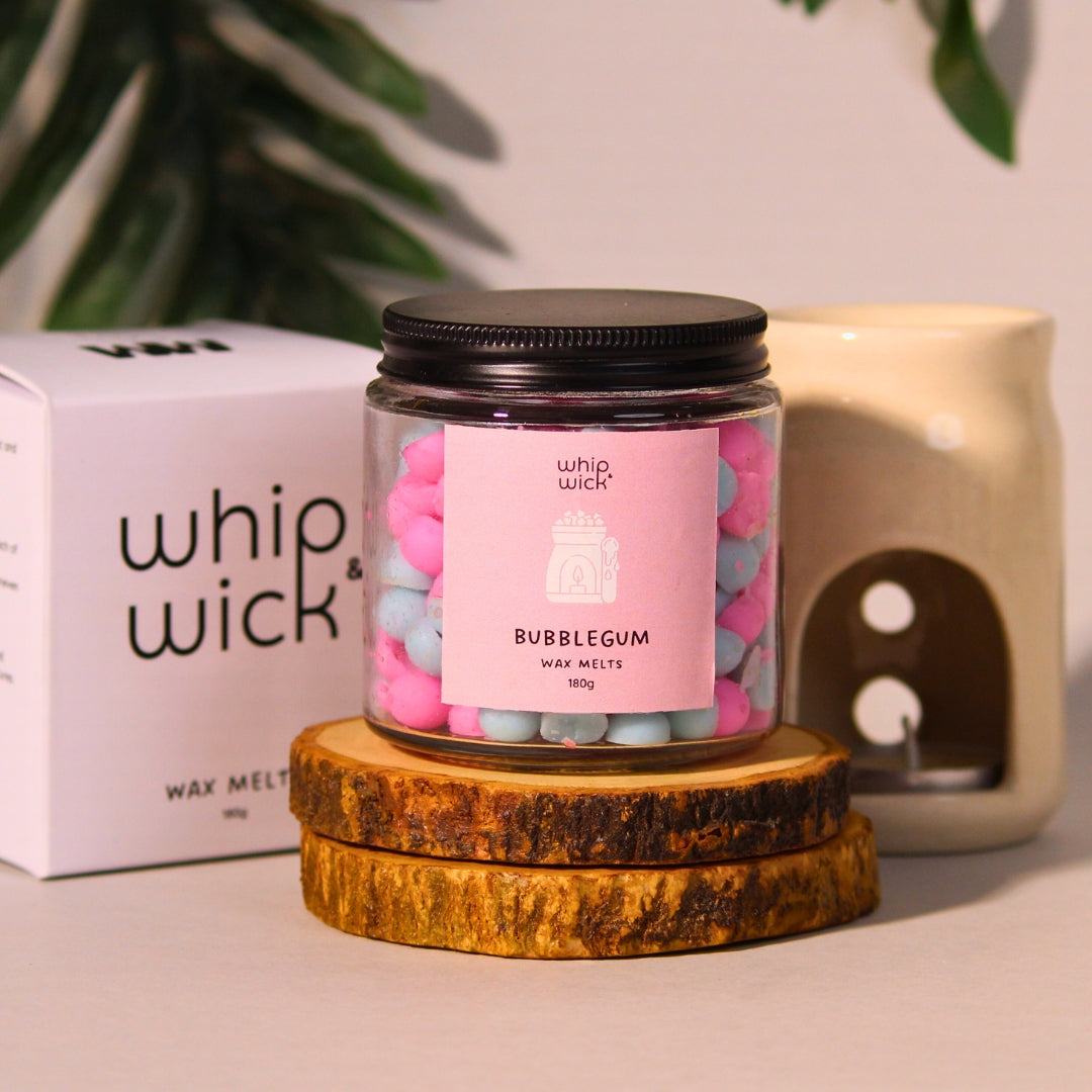 Bubblegum Wax Melts with top notes of bubblegum, cotton candy, strawberries, peach, and a sugary base of peppermint and sugar for a fun, sweet scent.