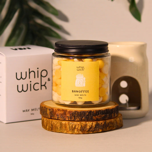 Banoffee Wax Melts releasing a sweet, creamy fragrance of banana, toffee, and vanilla for a warm and inviting home atmosphere.